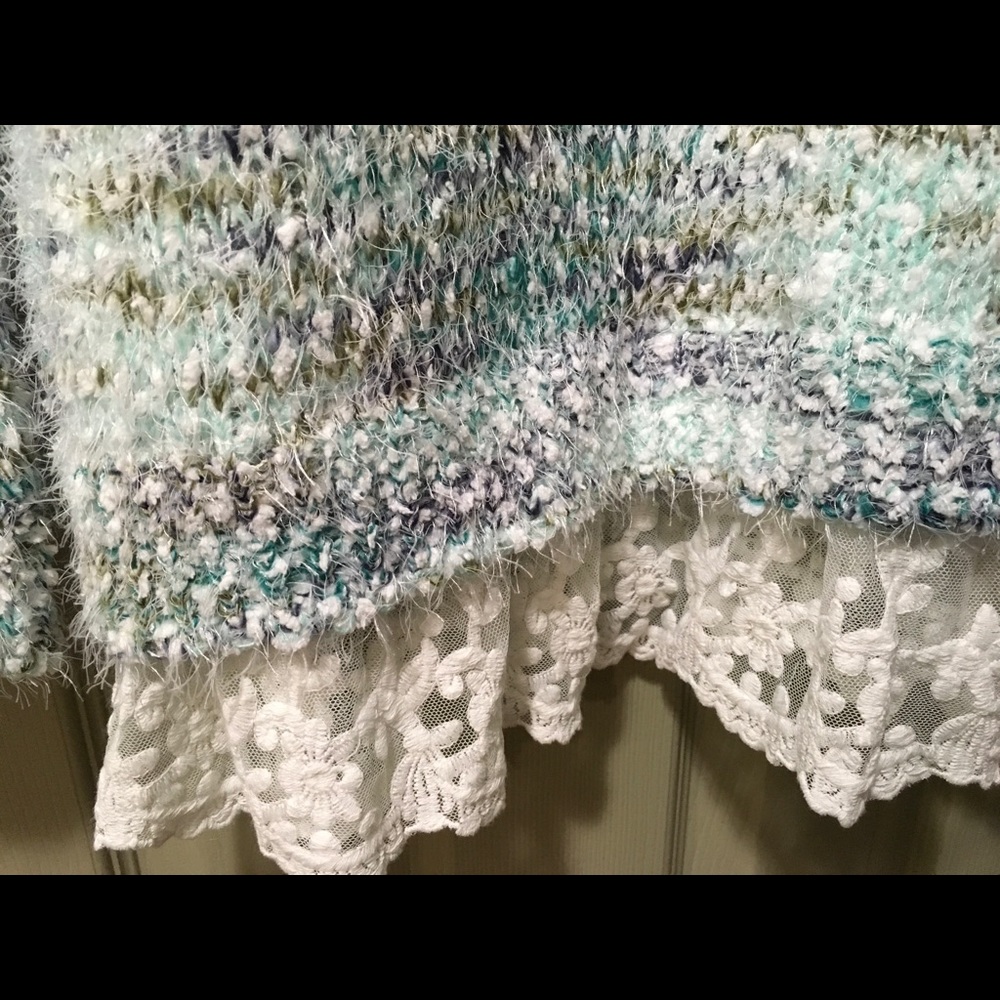 Sweater - Picture 2 of 5
